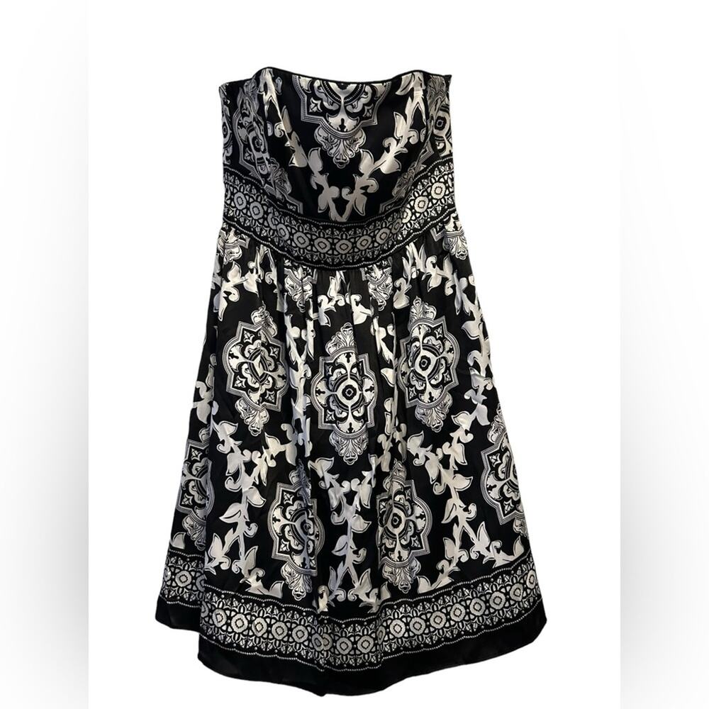 White House Black Market - Black and White Strapless Cocktail Dress - Size 8